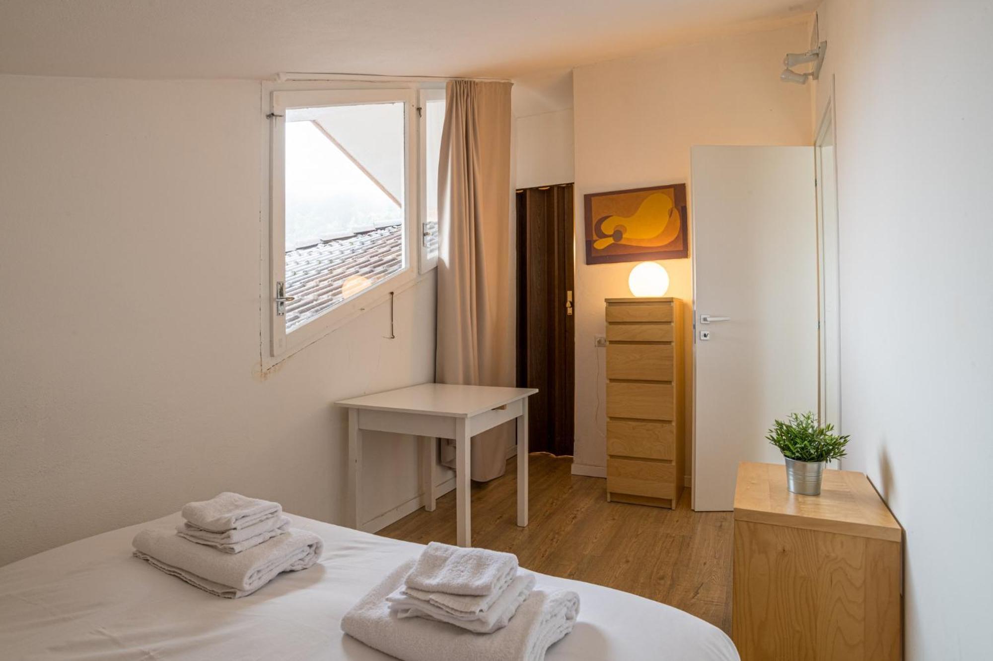 Center Apartments! * Como